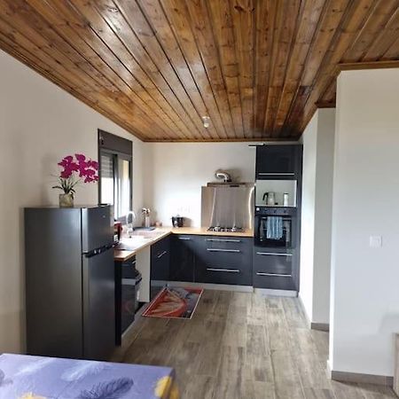 Charment Appartement Avec Vue Sur Mer Petite-Ile Exterior photo
