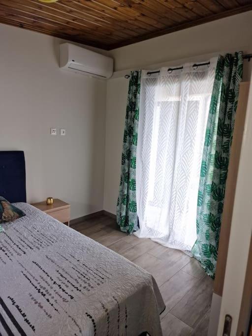Charment Appartement Avec Vue Sur Mer Petite-Ile Exterior photo