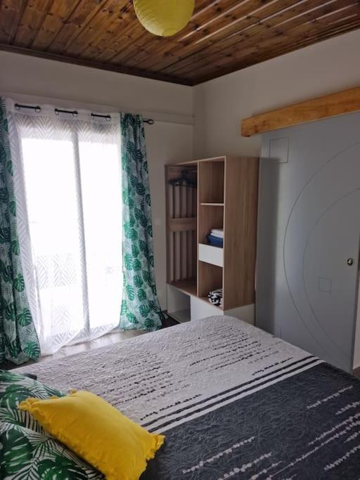Charment Appartement Avec Vue Sur Mer Petite-Ile Exterior photo