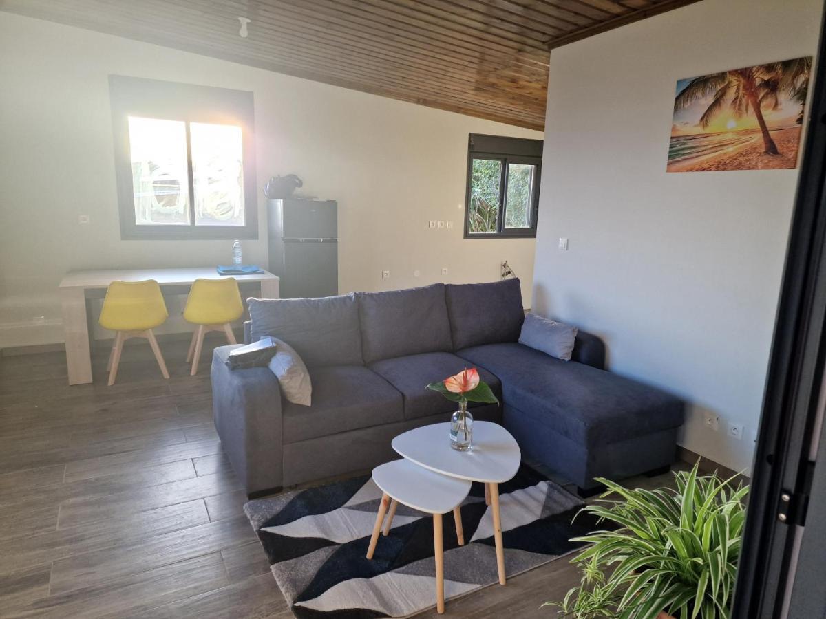 Charment Appartement Avec Vue Sur Mer Petite-Ile Exterior photo